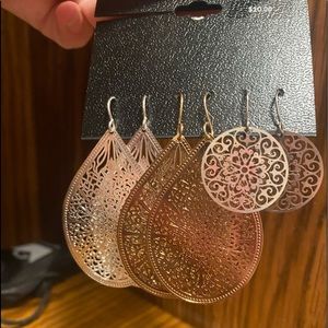 Brand new earring set